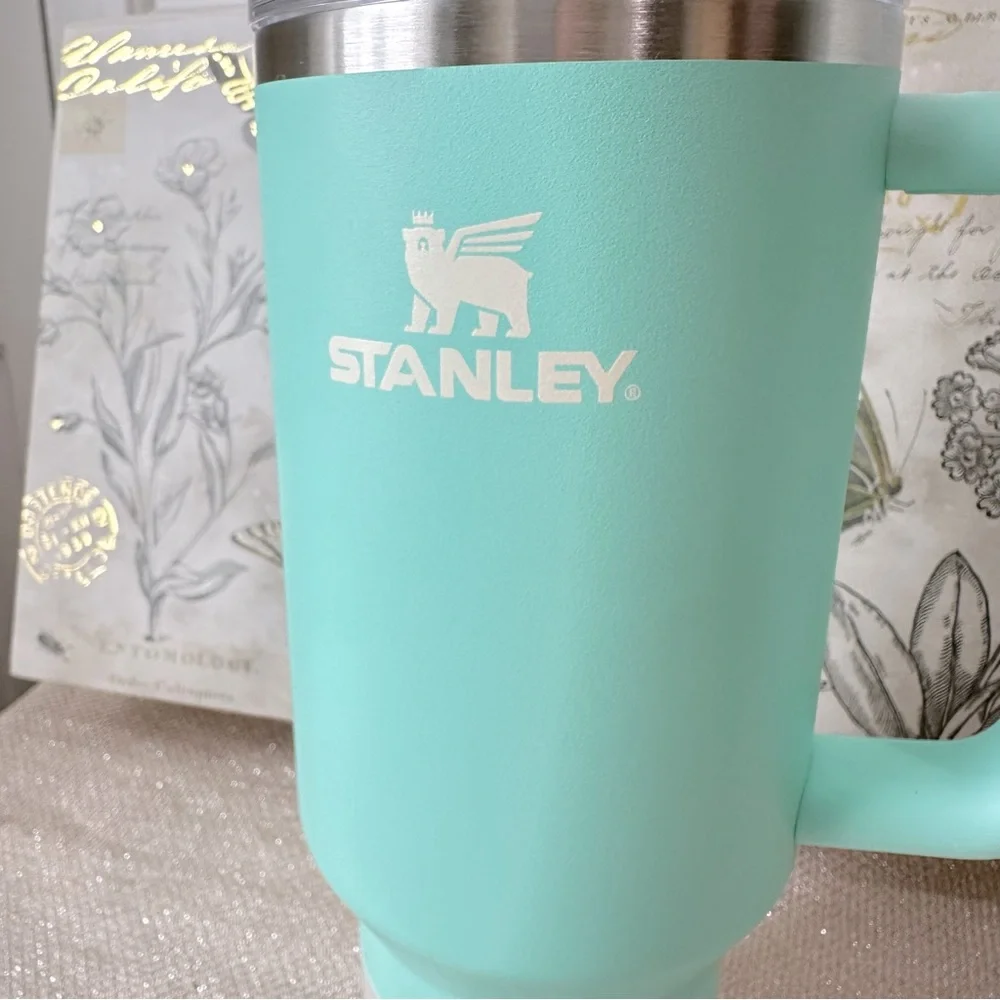 Stanley 40 oz Mint Julep Green Flowstate Quencher H2.0 Insulated Handle Tumbler - Picture 5 of 15